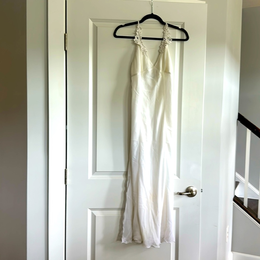 NWOT White chiffon, satin and lace long column gown SZ: S TO BE DONATED 5/26
